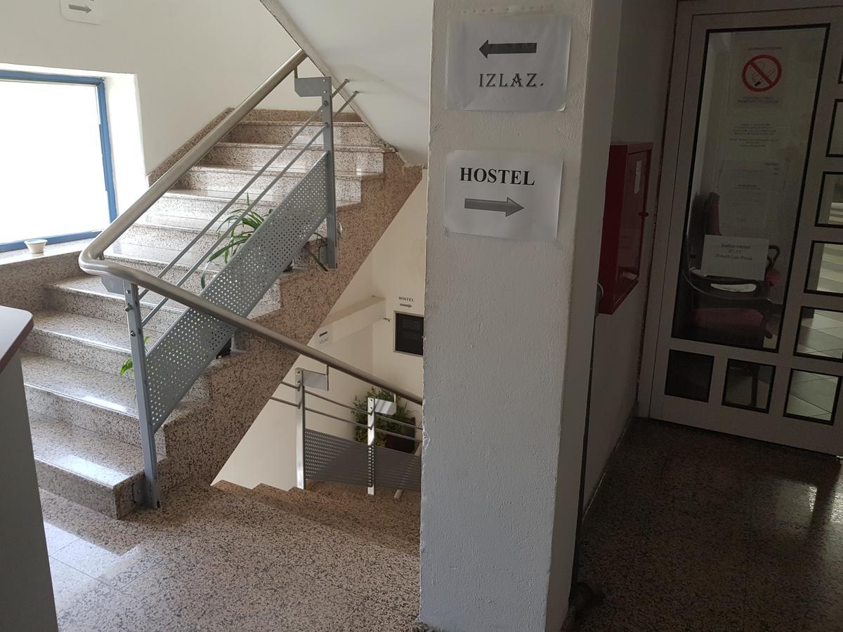 Heater Sleep Nis Hostel ภายนอก รูปภาพ